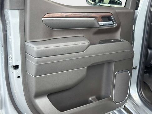 New 2026 GMC Sierra 1500 SLT w/ SLT Premium Package AWD/4WD image 11