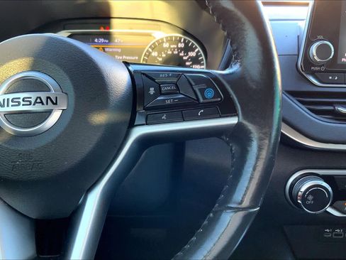 Used 2022 Nissan Altima 2.5 SV w/ SV Premium Package image 24