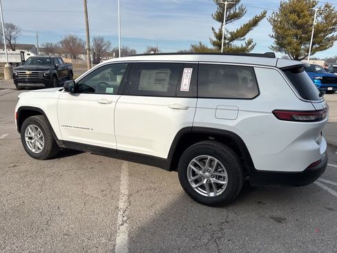 New 2026 Jeep Grand Cherokee L Laredo image 21