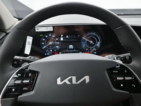 New 2026 Kia Niro Wind w/ Wind Preserve Package FWD image 14
