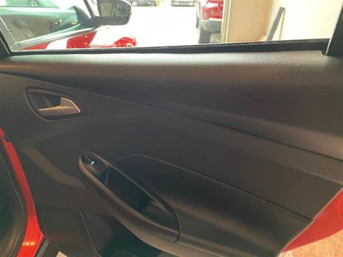 Used 2015 Ford Focus SE FWD image 74