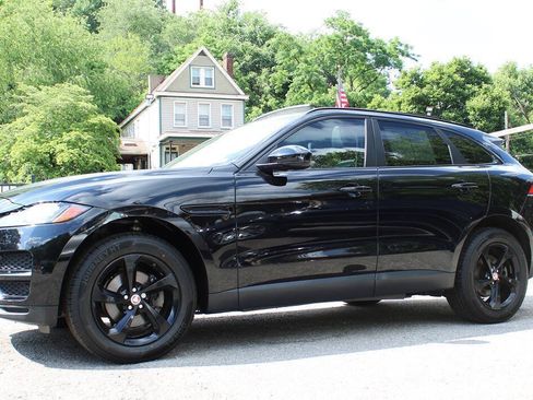 Used 2019 Jaguar F-PACE Premium AWD/4WD image 4
