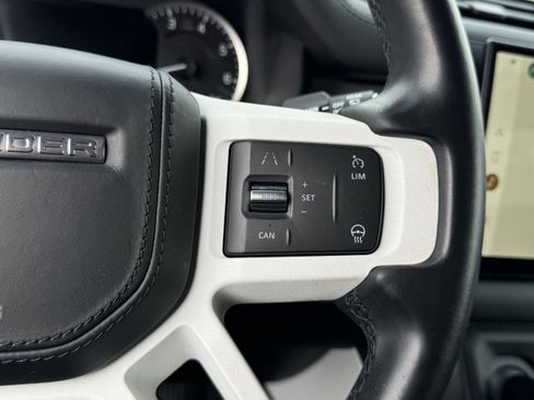Used 2023 Land Rover Defender 110 X-Dynamic SE image 29