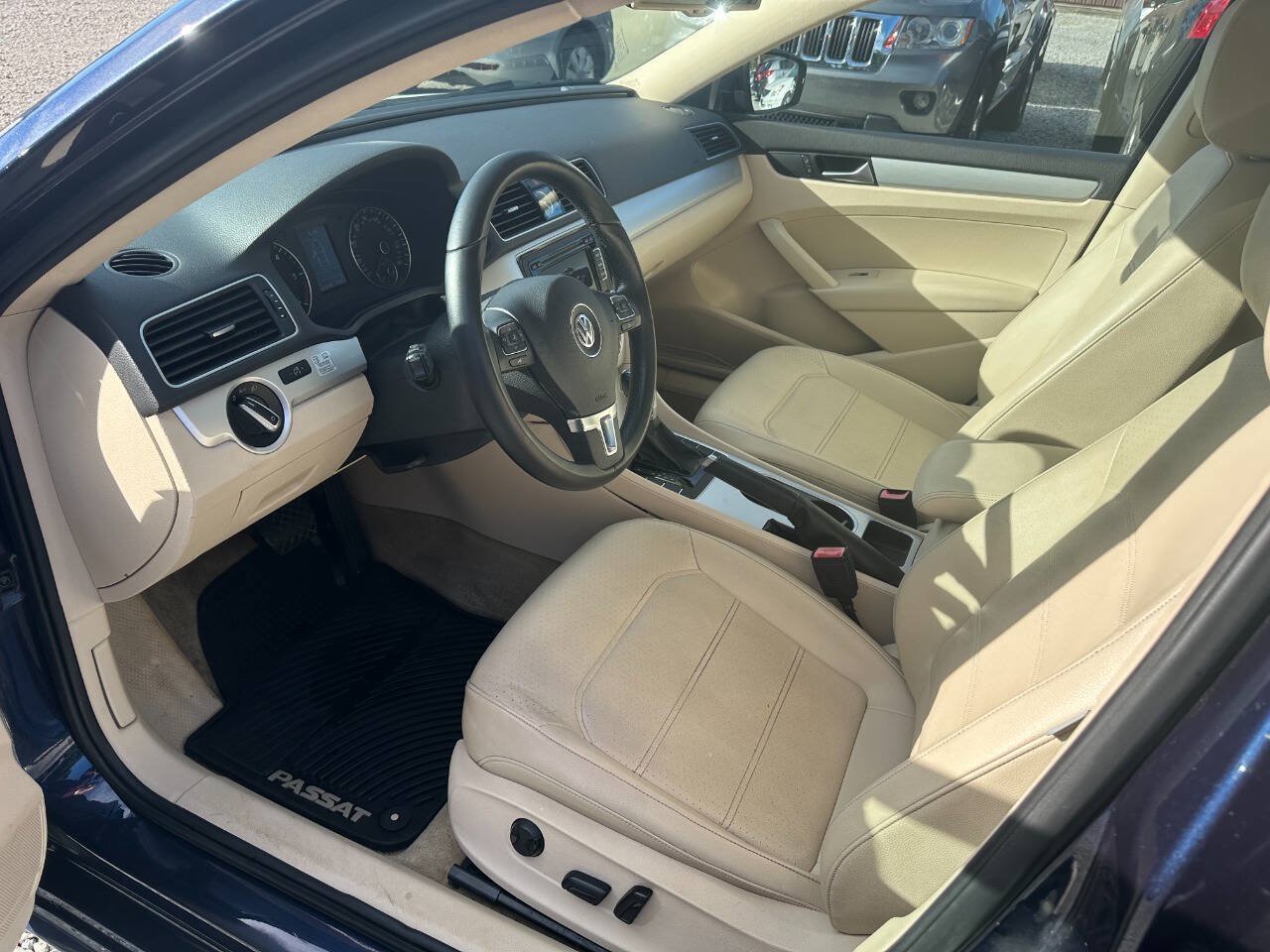 Used 2013 Volkswagen Passat TDI SE FWD image 10