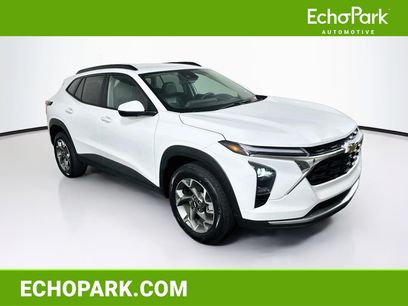 Used 2025 Chevrolet Trax LT