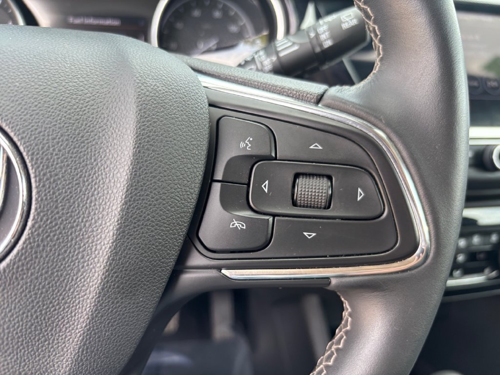 Used 2023 Buick Encore GX Select FWD image 18