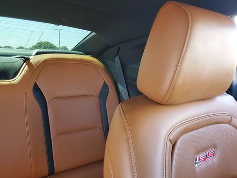 Used 2017 Chevrolet Camaro SS RWD image 12