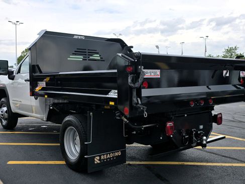 New 2025 GMC Sierra 3500 Pro w/ Convenience Package image 5