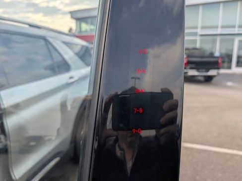 Used 2023 Ford Explorer Limited w/ Equipment Group 301A AWD/4WD image 10