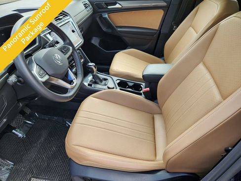 Used 2022 Volkswagen Tiguan SE w/ Panoramic Sunroof Package AWD/4WD image 8