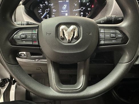 Used 2025 RAM ProMaster 2500 w/ Convenience Group FWD image 24