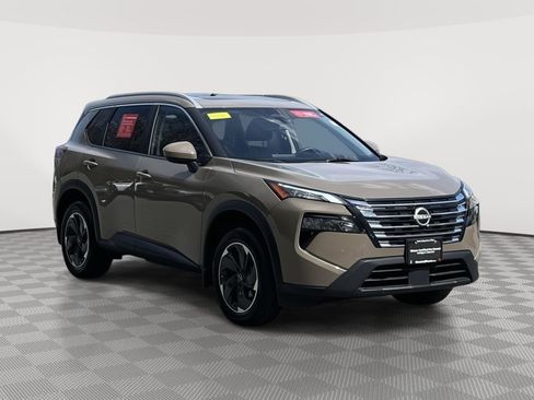 Used 2024 Nissan Rogue SV w/ SV Premium Package AWD/4WD image 3