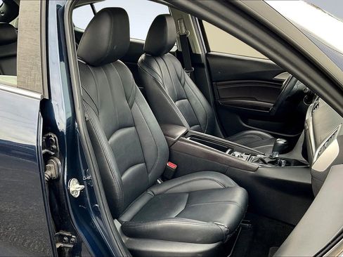 Used 2017 MAZDA MAZDA3 Touring image 7