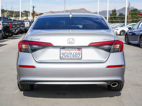 Used 2022 Honda Civic Sport image 8