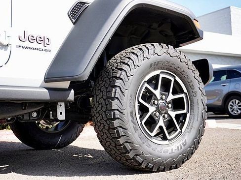 New 2026 Jeep Wrangler Unlimited Rubicon image 9