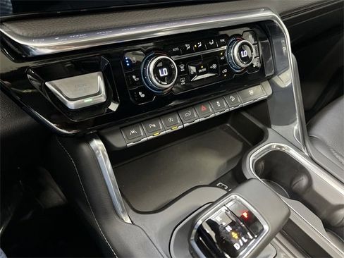 Used 2024 GMC Sierra 1500 Denali w/ Denali Reserve Package image 28