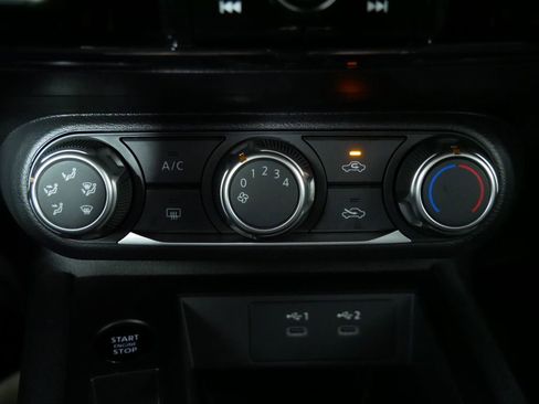 New 2026 Nissan Kicks S image 30