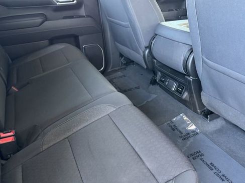 Used 2023 Chevrolet Silverado 1500 LT image 14