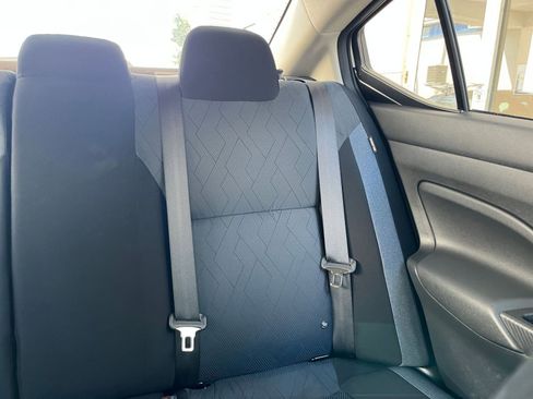 Used 2025 Nissan Versa SV image 37