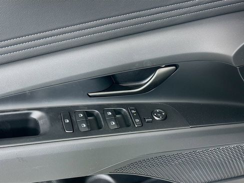 New 2026 Hyundai Elantra Sport image 18