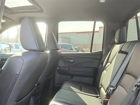 New 2025 Honda Ridgeline Black Edition image 10