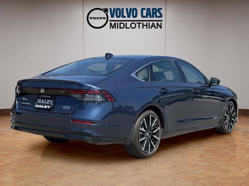 Used 2025 Honda Accord Touring image 19
