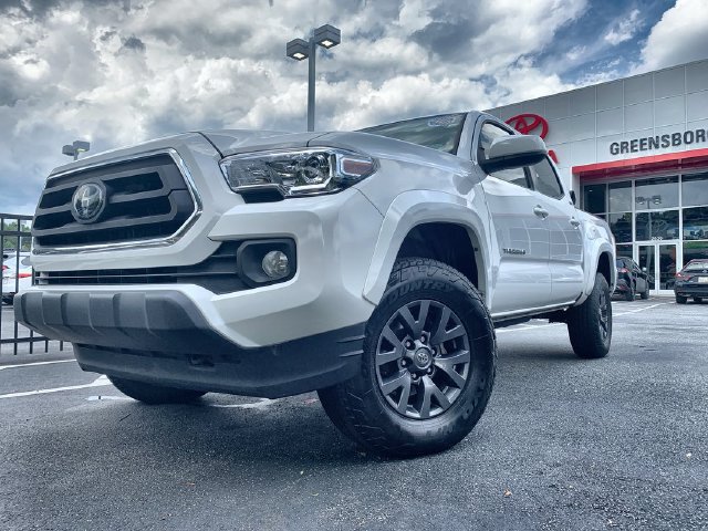 Used 2023 Toyota Tacoma SR5 RWD image 4
