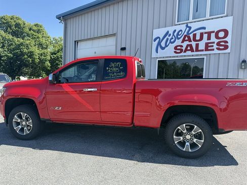 Used 2017 Chevrolet Colorado Z71 AWD/4WD image 14