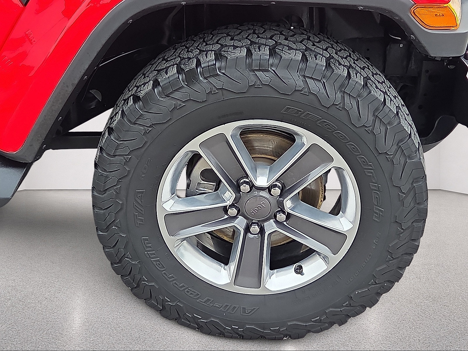 Used 2019 Jeep Wrangler Unlimited Sahara w/ Safety Group AWD/4WD image 7