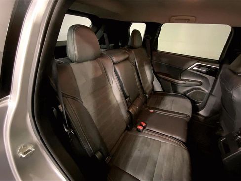 Used 2024 Mitsubishi Outlander SE AWD/4WD image 22