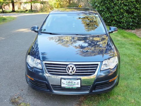 Used 2008 Volkswagen Passat Komfort FWD image 8