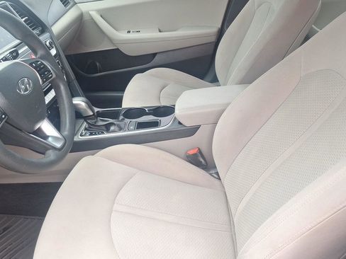 Used 2018 Hyundai Sonata SE FWD image 12