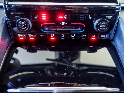 New 2025 Jeep Grand Cherokee Altitude image 7