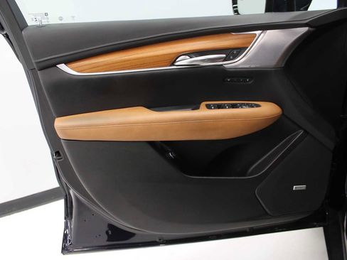 Certified 2022 Cadillac XT5 Premium Luxury w/ Technology Package image 12