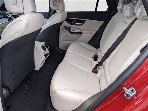 Used 2026 Mercedes-Benz GLC 300 4MATIC image 17