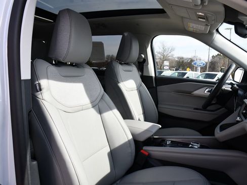 New 2026 Ford Explorer Active w/ Active Comfort Package AWD/4WD image 16