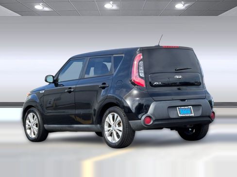 Used 2015 Kia Soul + FWD image 3