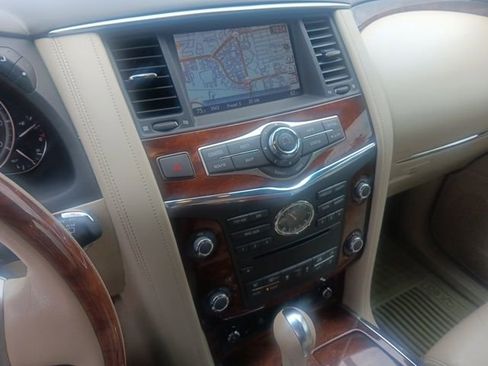 Used 2016 INFINITI QX80 4WD w/ Deluxe Technology Package image 6