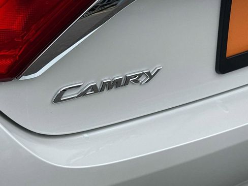 Used 2015 Toyota Camry XLE FWD image 7
