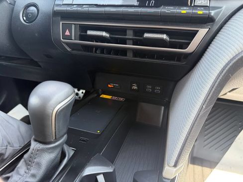 Certified 2025 Toyota Camry SE AWD/4WD image 19