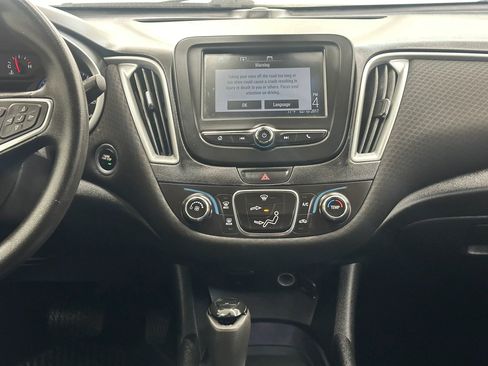 Used 2017 Chevrolet Malibu LS image 18