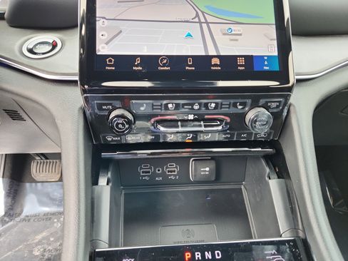 New 2025 Jeep Grand Cherokee Overland w/ Adv Protech Group III image 12