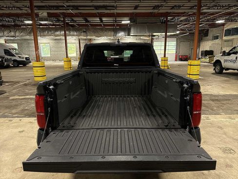 Used 2025 Toyota Tacoma TRD Off-Road AWD/4WD image 11