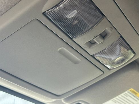 Used 2017 Nissan Frontier SV w/ SV Value Truck Package image 21