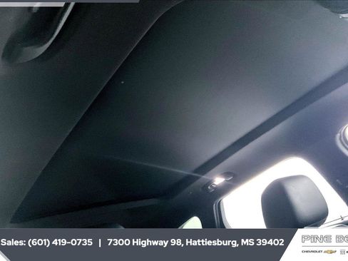 Used 2020 Chevrolet Blazer RS w/ LPO, Floor Liner Package FWD image 16