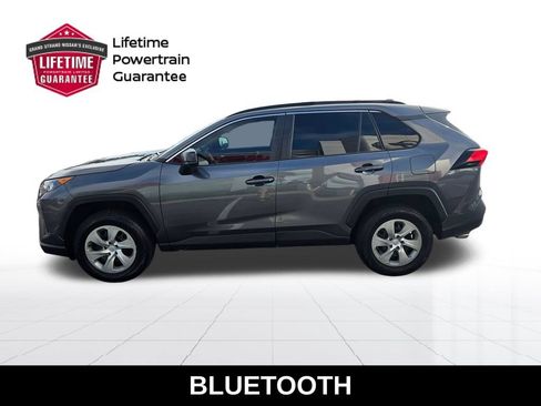 Used 2021 Toyota RAV4 LE AWD/4WD image 2