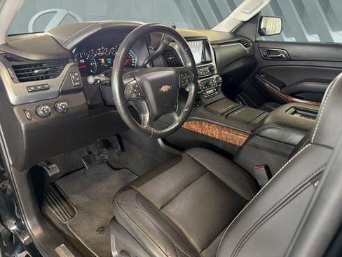 Used 2018 Chevrolet Suburban Premier AWD/4WD image 10