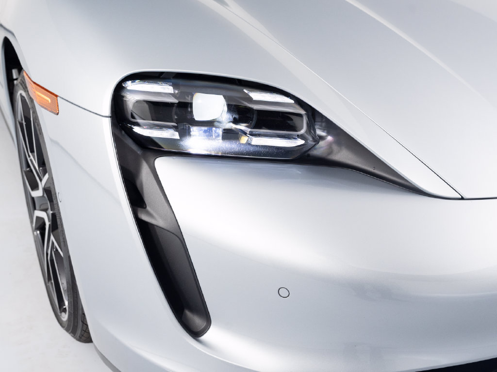 Certified 2023 Porsche Taycan 4S AWD/4WD image 45
