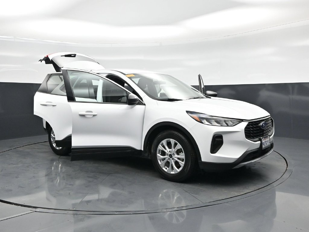 Certified 2023 Ford Escape Active FWD image 17