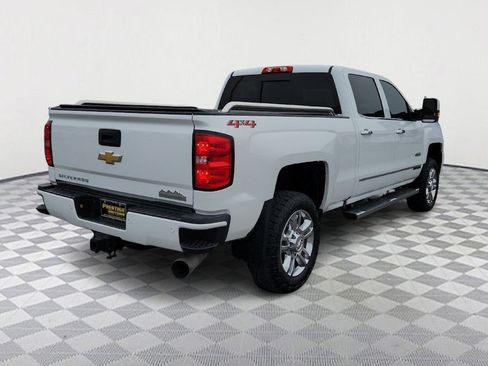 Used 2019 Chevrolet Silverado 2500 High Country image 7